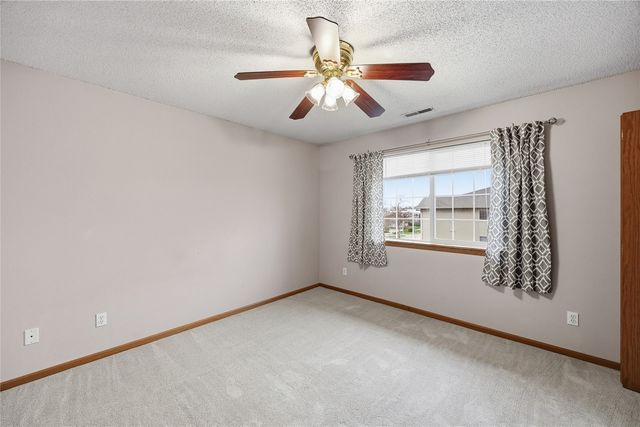 3060 Wilson Avenue SW 10, Cedar Rapids, IA 52404
