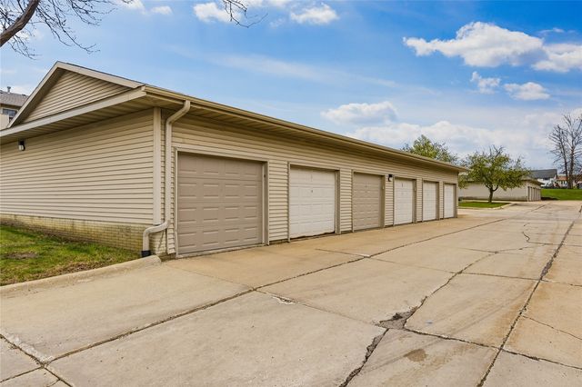 3060 Wilson Avenue SW 10, Cedar Rapids, IA 52404