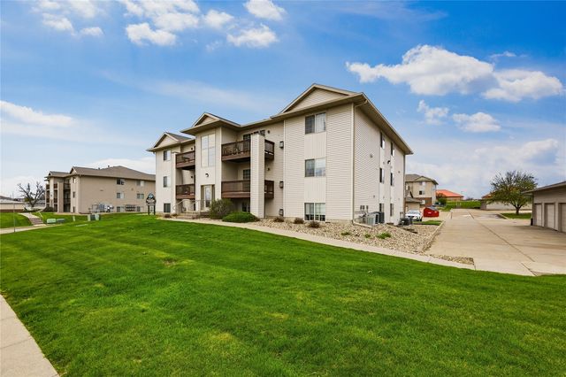 3060 Wilson Avenue SW 10, Cedar Rapids, IA 52404