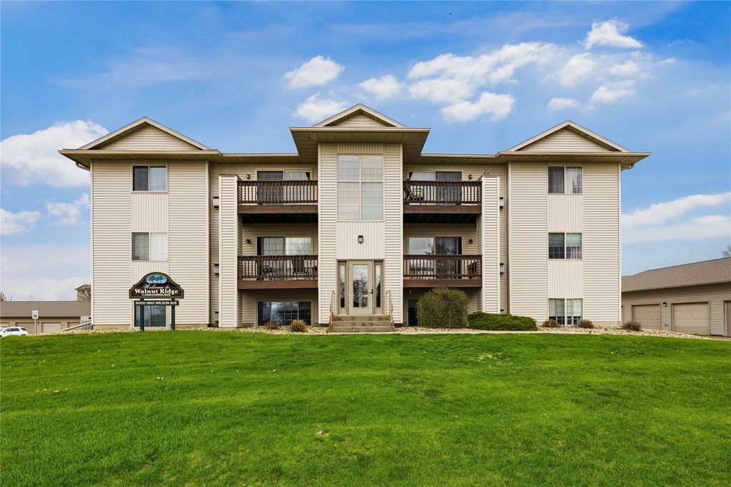 3060 Wilson Avenue SW 10, Cedar Rapids, IA 52404