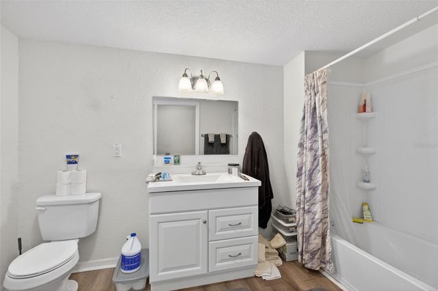 128 E 145TH AVENUE, Tampa, FL 33613