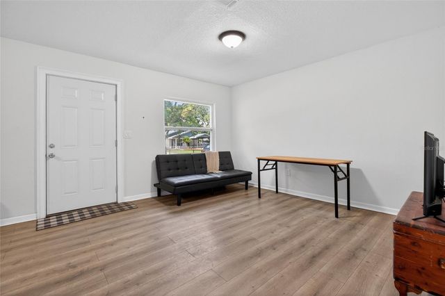128 E 145TH AVENUE, Tampa, FL 33613