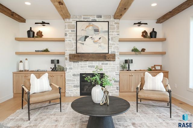 2408 S Galena Ct Court, Sioux Falls, SD 57110