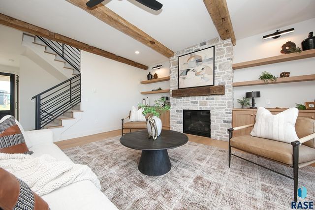 2408 S Galena Ct Court, Sioux Falls, SD 57110