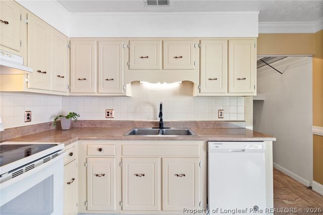 5938 Spinner Road, Hope Mills, NC 28348