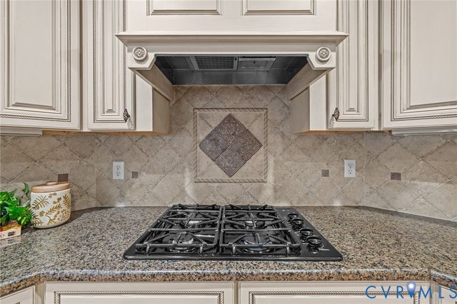 2553 Covey Run Dr, Henrico, VA 23233