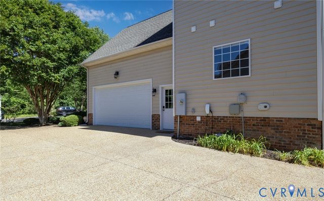 2553 Covey Run Dr, Henrico, VA 23233