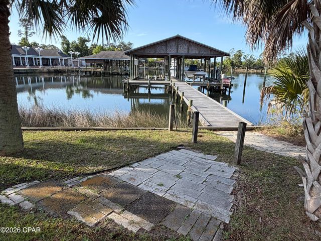 816 W 8th Street Circle, Lynn Haven, FL 32444