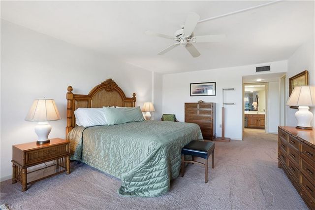 11 Bluebill AVE # 203, Naples, FL 34108