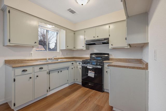 1399 Carla Avenue, Pixley, CA 93256