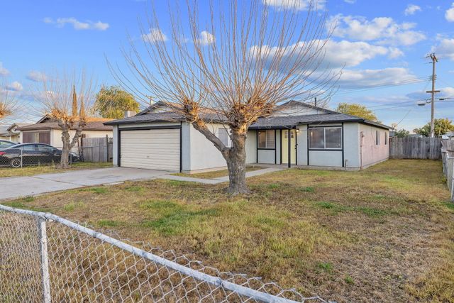 1399 Carla Avenue, Pixley, CA 93256