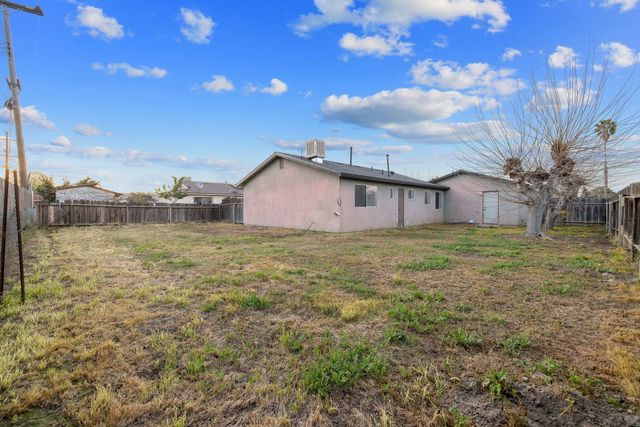 1399 Carla Avenue, Pixley, CA 93256