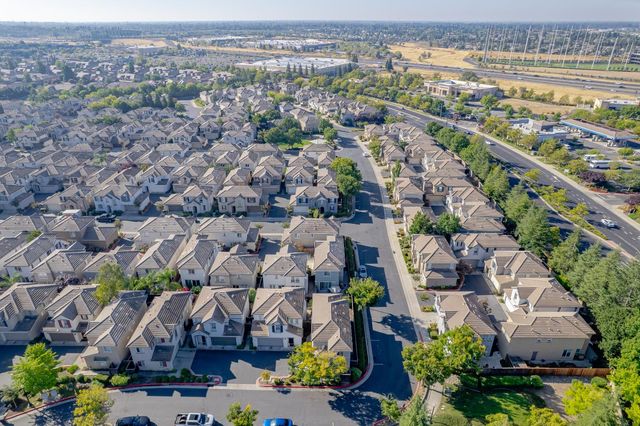 8837 Cortina Cir #68, Roseville, CA 95678