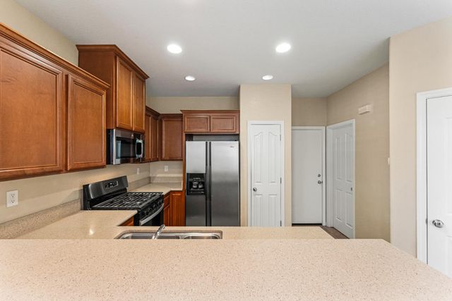 8837 Cortina Cir #68, Roseville, CA 95678