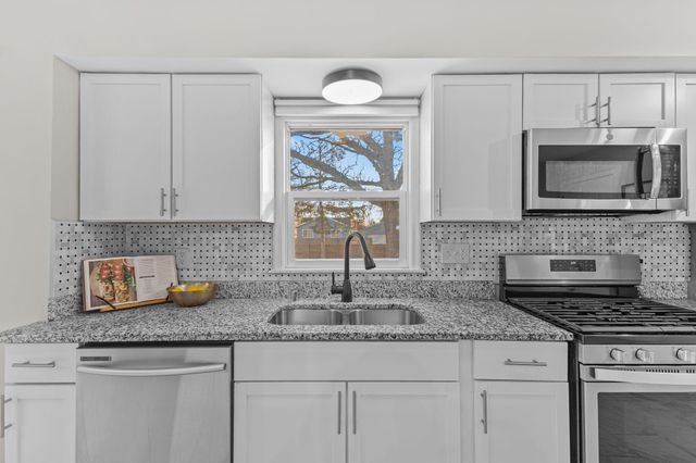 5016 Penn Avenue N, Minneapolis, MN 55430