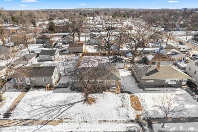 5016 Penn Avenue N, Minneapolis, MN 55430