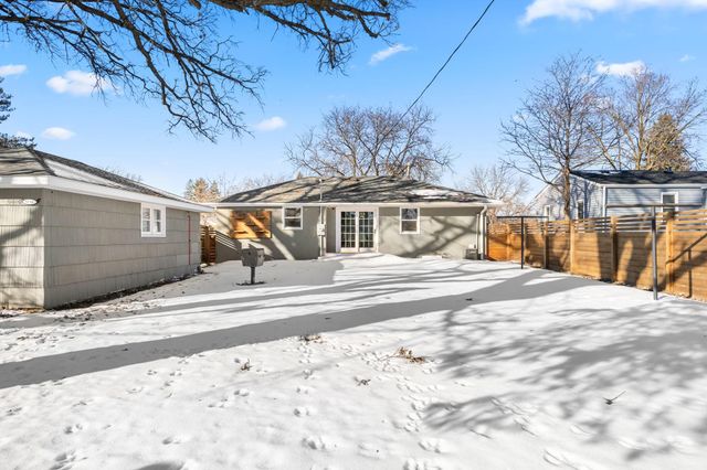 5016 Penn Avenue N, Minneapolis, MN 55430