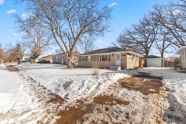 5016 Penn Avenue N, Minneapolis, MN 55430