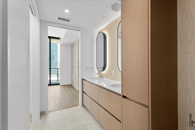 610 Davis ST 1809, Austin, TX 78701