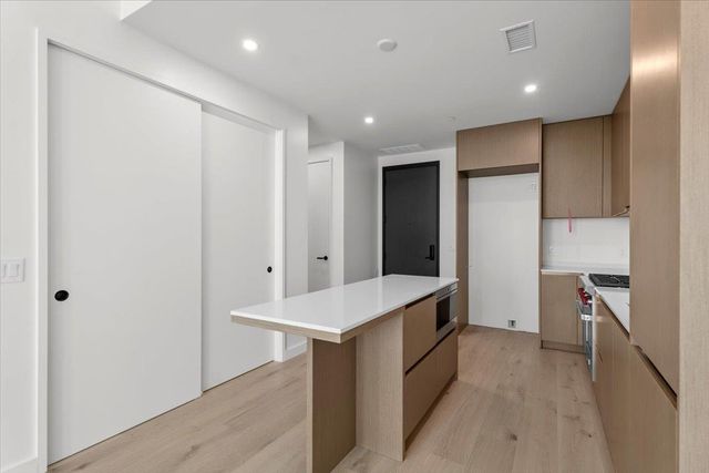 610 Davis ST 1809, Austin, TX 78701