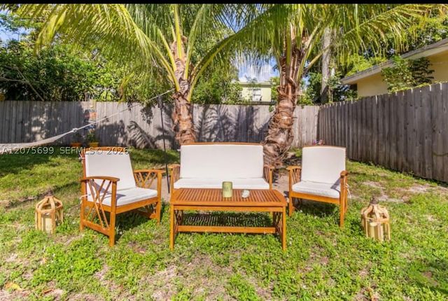 1243 NW 3rd Ave, Fort Lauderdale, FL 33311