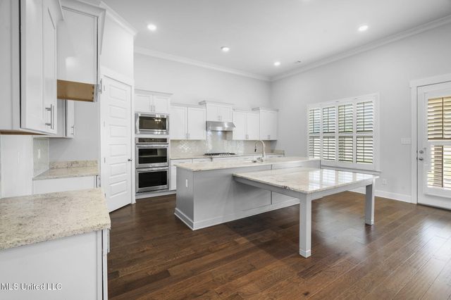 7198 E Harrier Drive, Olive Branch, MS 38654
