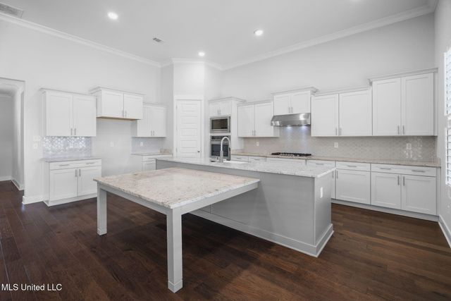 7198 E Harrier Drive, Olive Branch, MS 38654