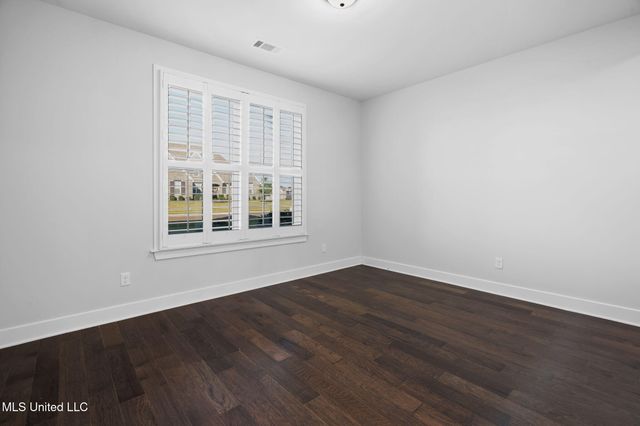 7198 E Harrier Drive, Olive Branch, MS 38654