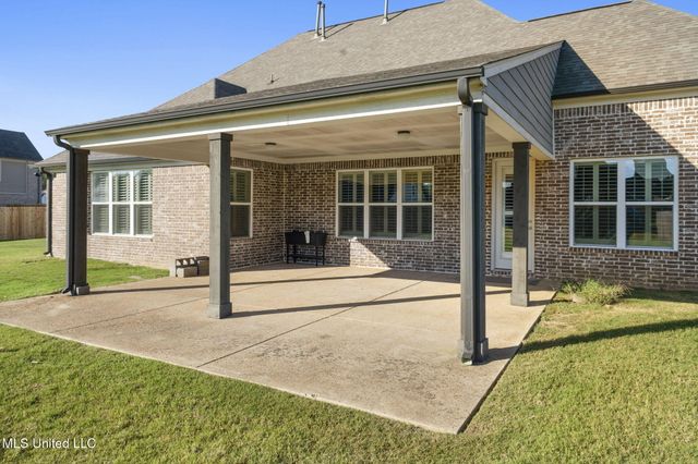 7198 E Harrier Drive, Olive Branch, MS 38654