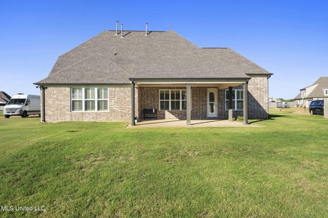 7198 E Harrier Drive, Olive Branch, MS 38654