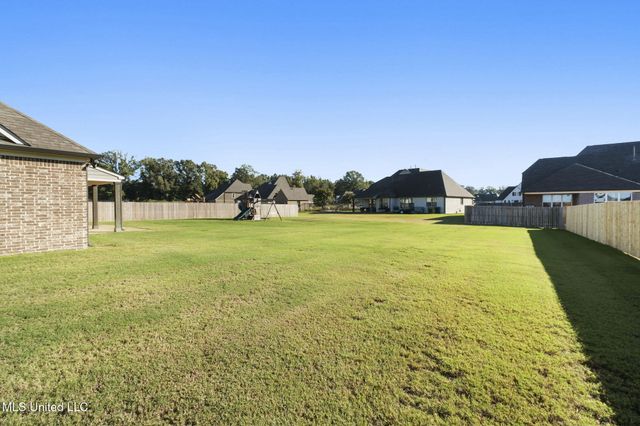 7198 E Harrier Drive, Olive Branch, MS 38654