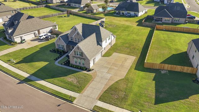 7198 E Harrier Drive, Olive Branch, MS 38654