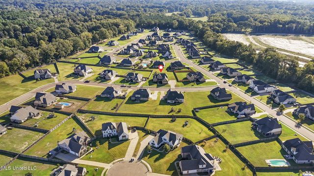 7198 E Harrier Drive, Olive Branch, MS 38654