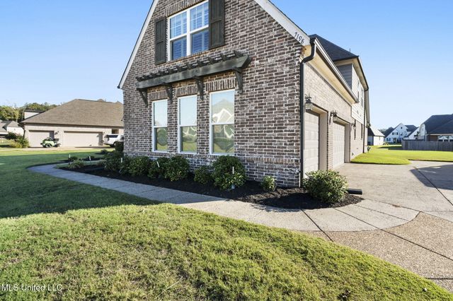 7198 E Harrier Drive, Olive Branch, MS 38654