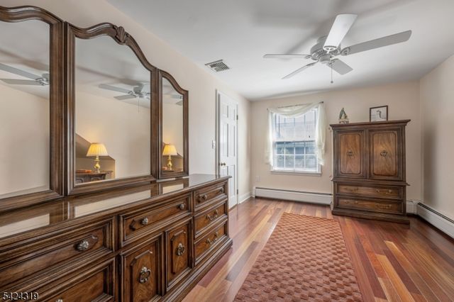 133 N Pleasant Ave, Ridgewood Village, NJ 07450