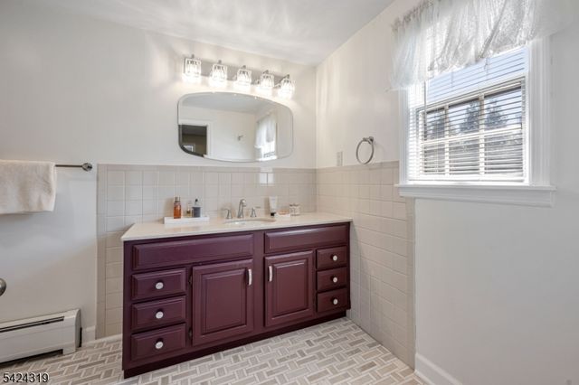 133 N Pleasant Ave, Ridgewood Village, NJ 07450