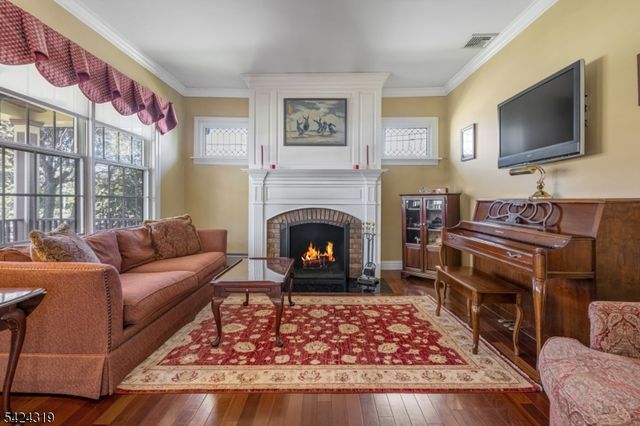 133 N Pleasant Ave, Ridgewood Village, NJ 07450