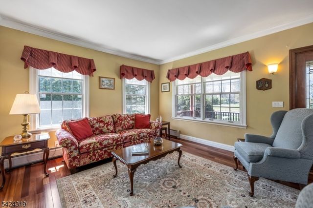 133 N Pleasant Ave, Ridgewood Village, NJ 07450