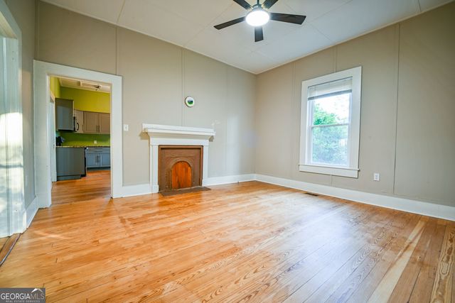 6 N Broad Street, Covington, GA 30014