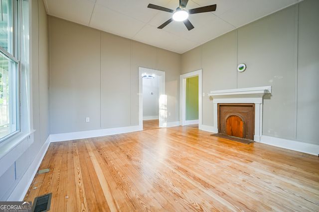 6 N Broad Street, Covington, GA 30014