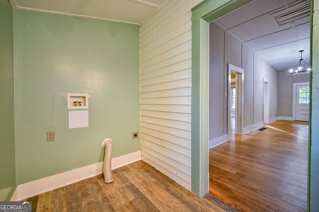 6 N Broad Street, Covington, GA 30014