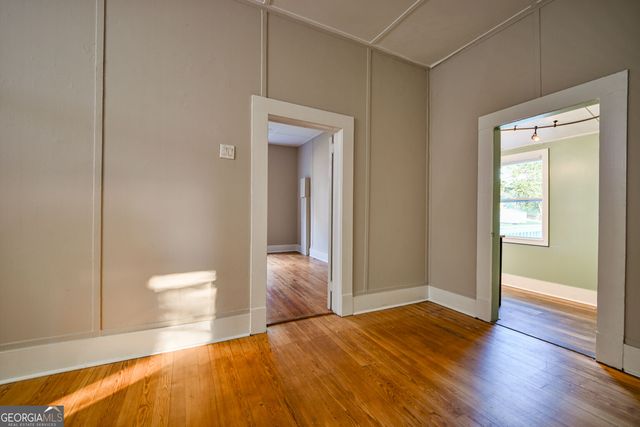6 N Broad Street, Covington, GA 30014