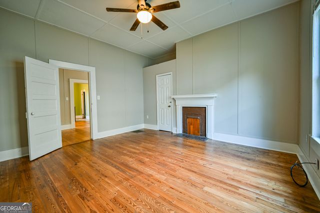6 N Broad Street, Covington, GA 30014