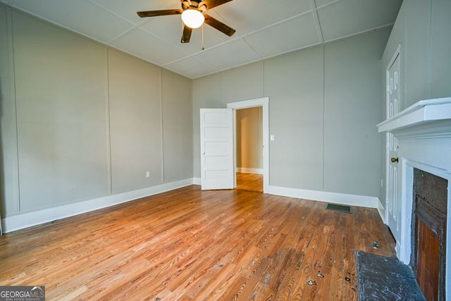 6 N Broad Street, Covington, GA 30014