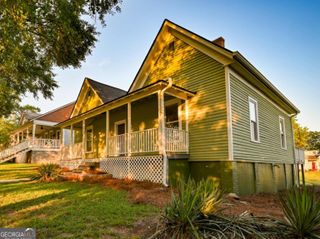 6 N Broad Street, Covington, GA 30014