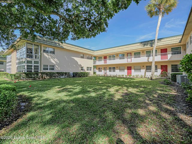 3 Vista Gardens Trail 203, Vero Beach, FL 32962