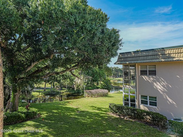 3 Vista Gardens Trail 203, Vero Beach, FL 32962
