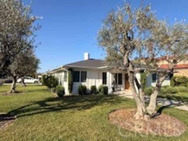 9505 Raviller, Downey, CA 90240