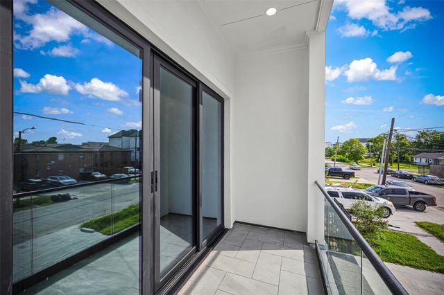 2801 Delano Street, Houston, TX 77004