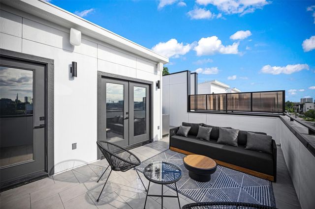 2801 Delano Street, Houston, TX 77004
